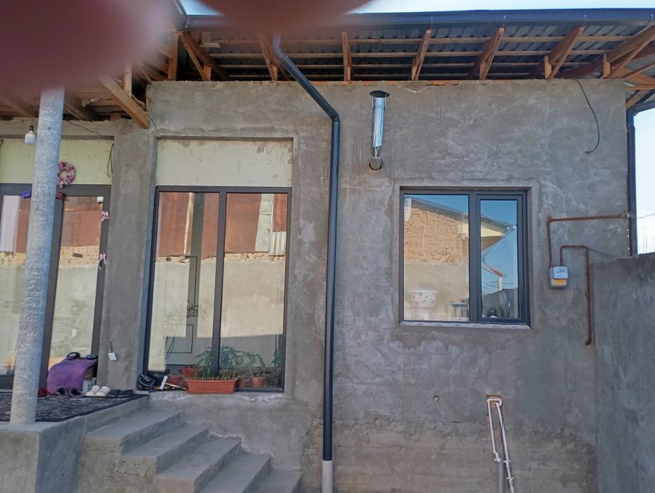 Уй сотилади. 2.4 сотих