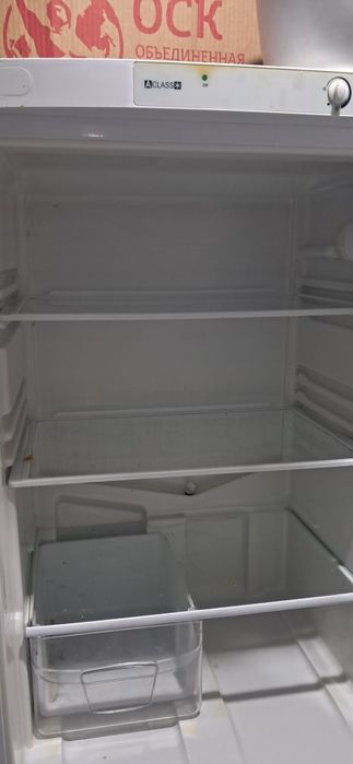 Продаётся рабочий холодильник за 10 000
