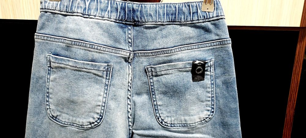 Jeansi damă,noi,cu elastic în talie