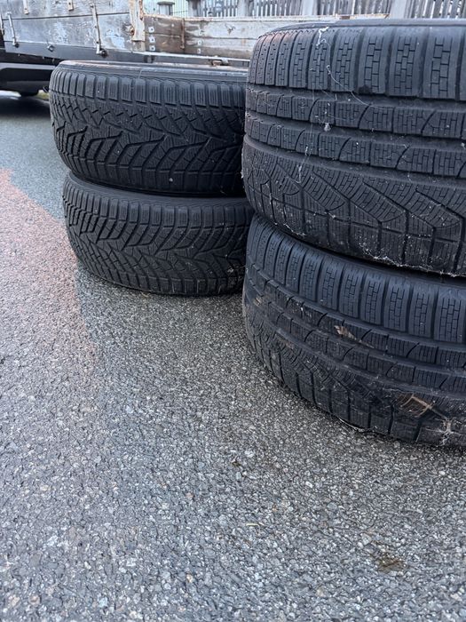 Anvelope de iarna 275/40/19 si 245/45/19