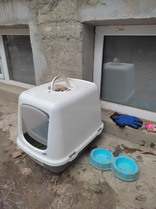 Лоток домик для кошек плюс в подарок миска с перчаткой