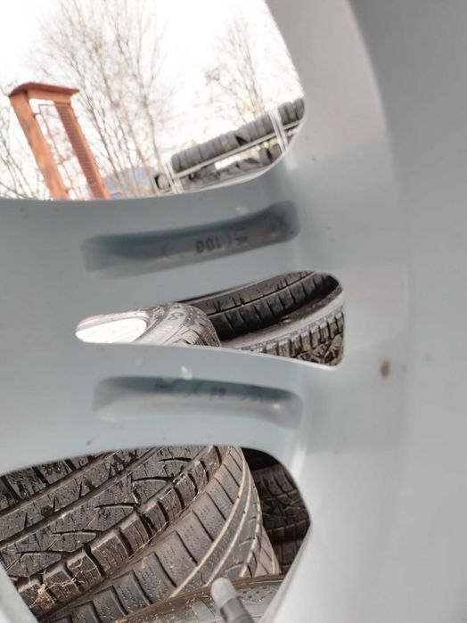 Jante Iarna Subaru  Anvelope Kumho Noi  225 60 17