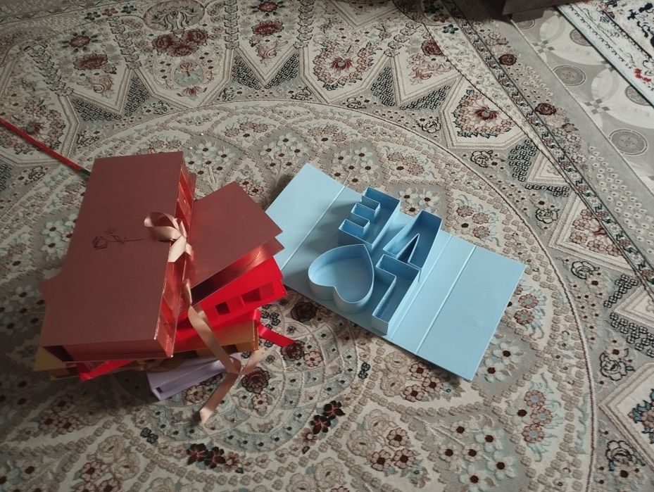 Коробкалар бар ар түрлі жаңа