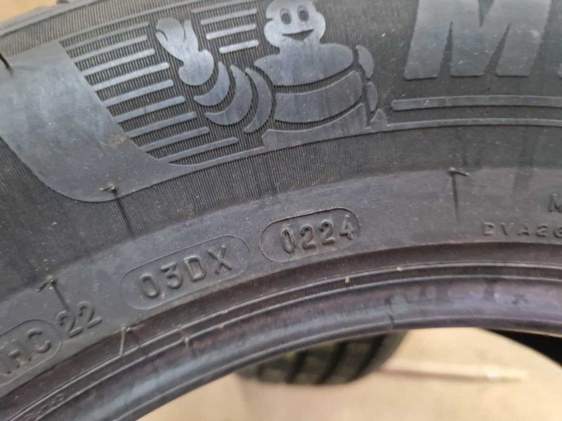 2 Michelin R17 215/65
нови летни гуми
DOT0224