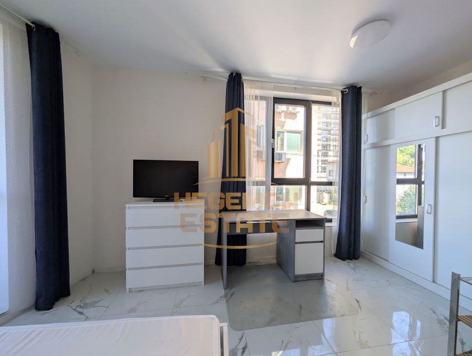 Продава се Двустаен апартамент в Варна, Левски - 70 кв.м за 2368 €/кв.м - Снимка #4