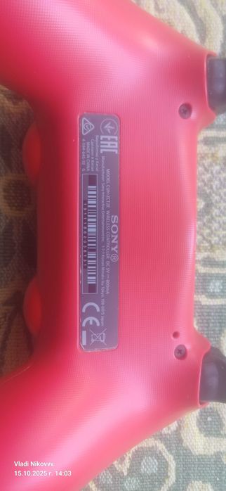 Игри също имам и волан с педали (Logitech) + оригинален Контролер V2