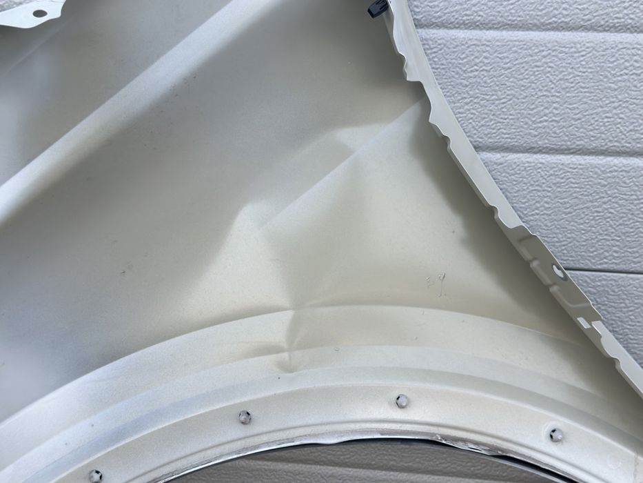 Десен калник AUDI Q4 E - TRON