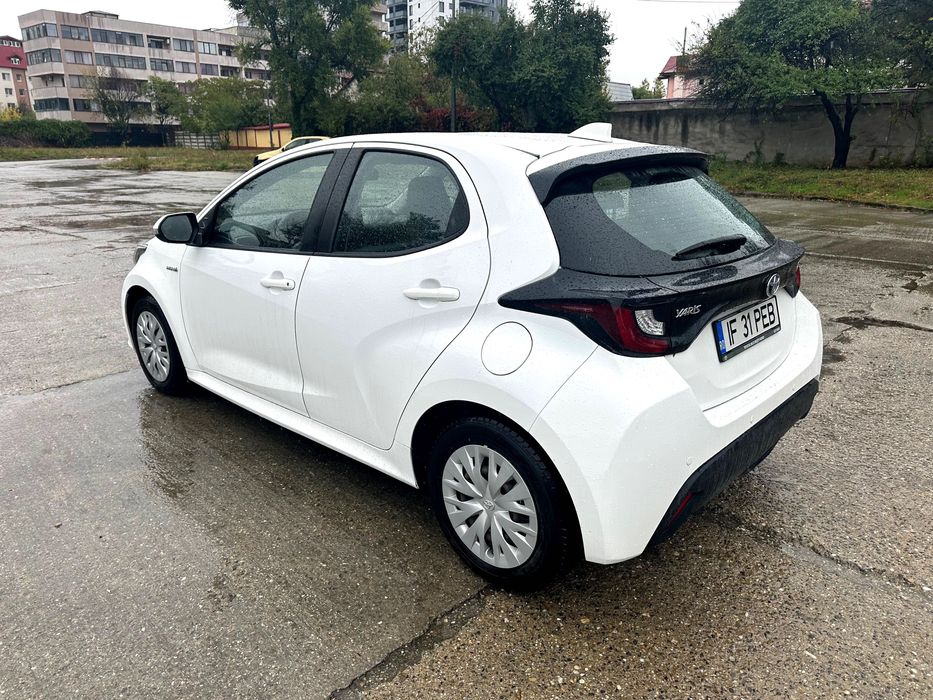 Toyota Yaris-2022-1.5 benzina hybrid-automata-unic proprietar/GARANTIE