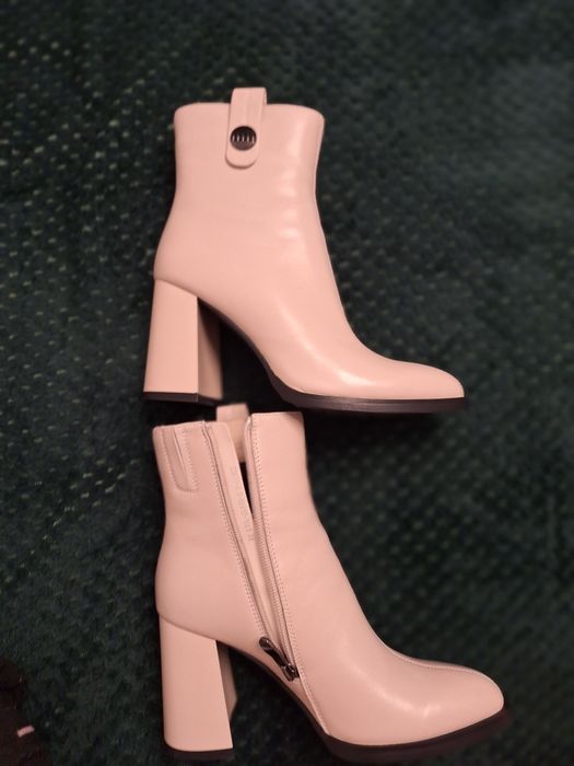 Botine/ghetute piele crem nr 34