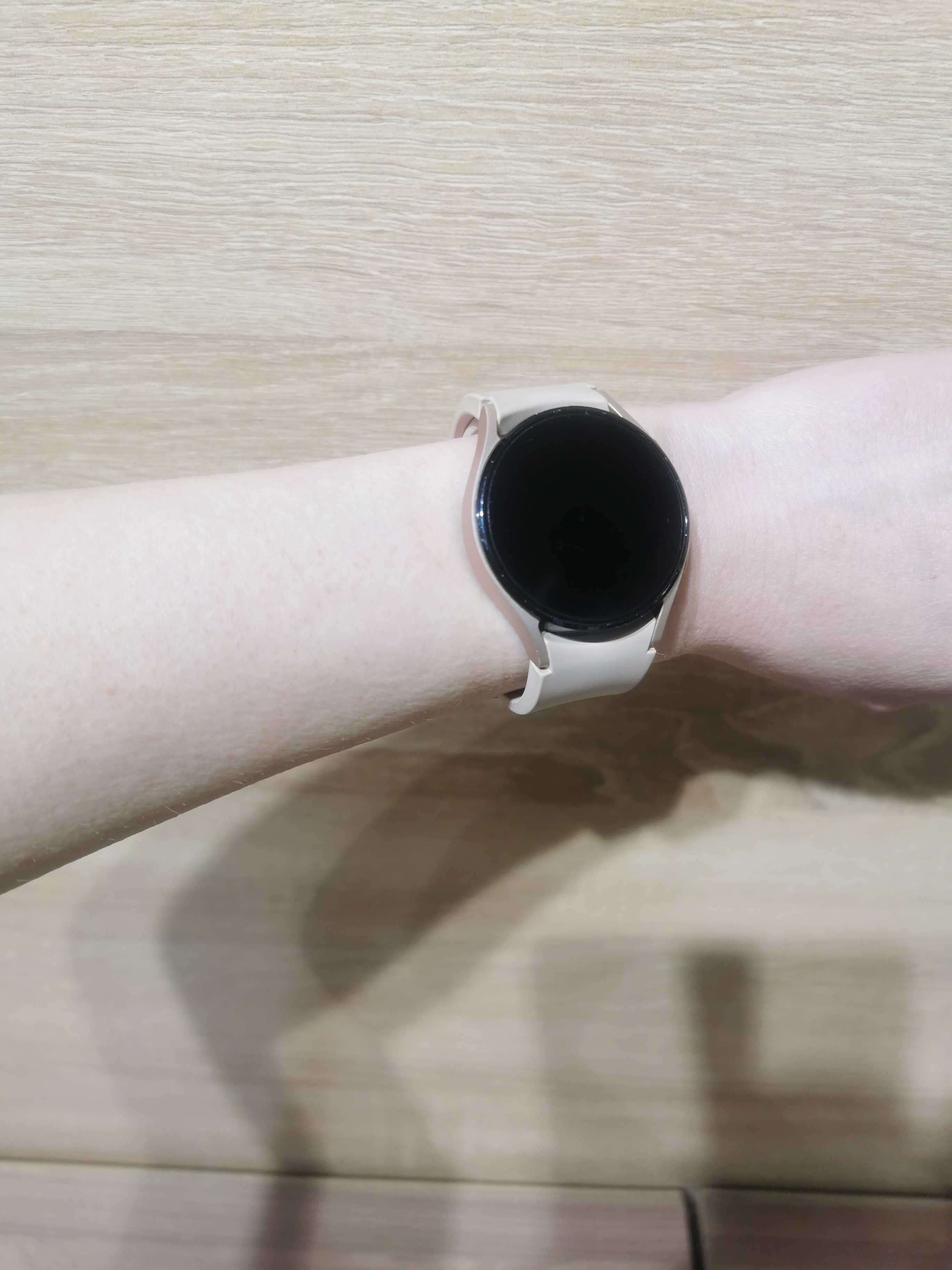 Смарт часы galaxy watch 5