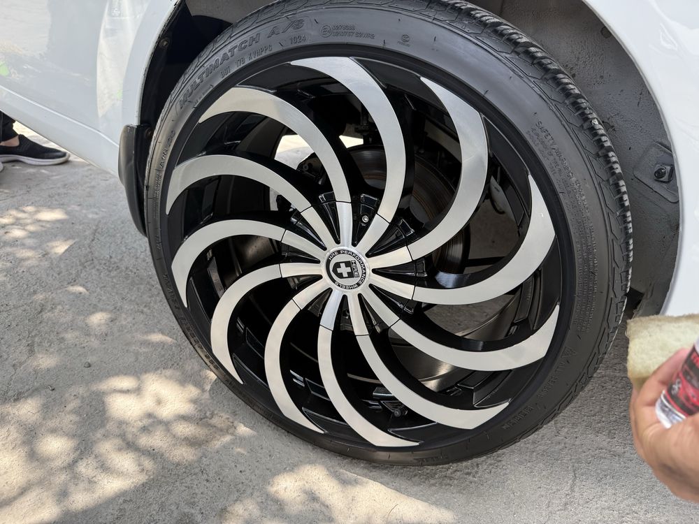 Azara Saka diska R18