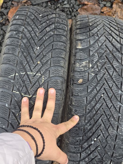 Vand 2 anvelope iarna 185 60r15