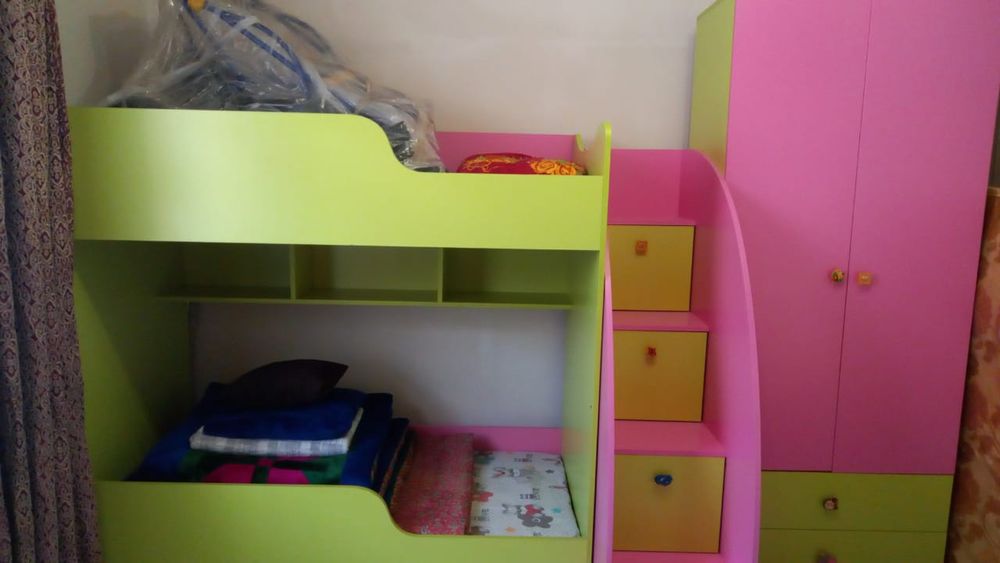 Детски крават шкаф