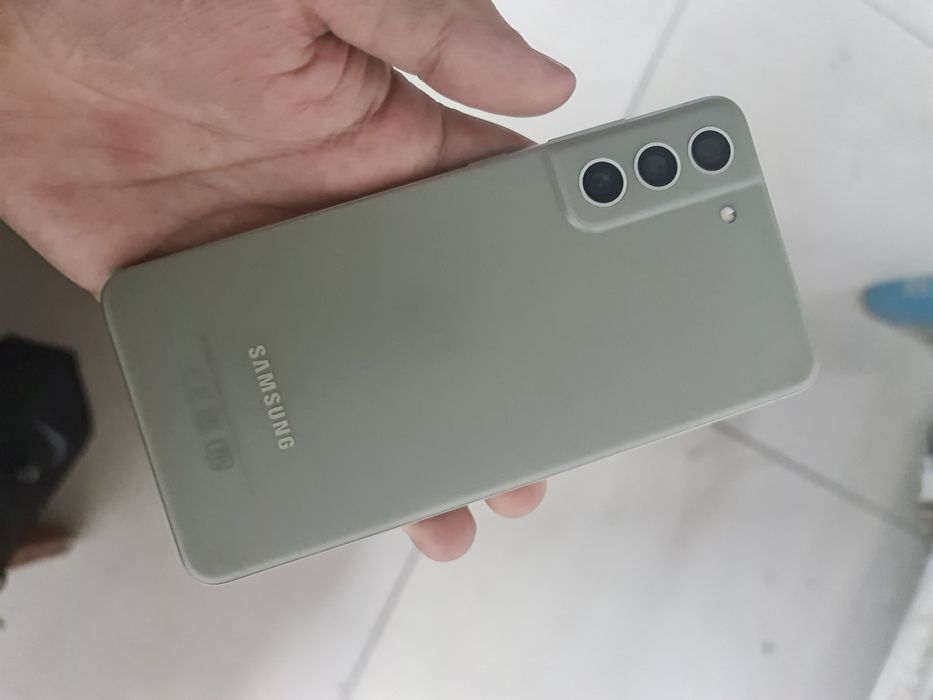 Срочно продам S21 Fe
