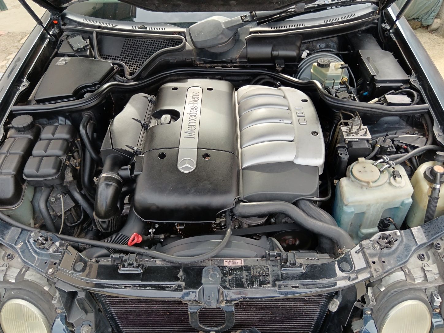 Продавам Mercedes-Benz E270 Cdi 2001