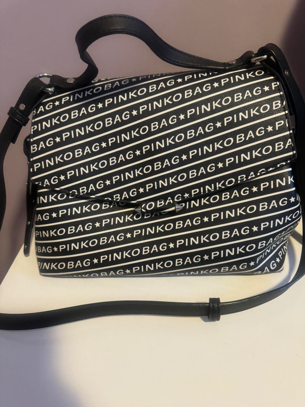 Pinko Bag чанта.