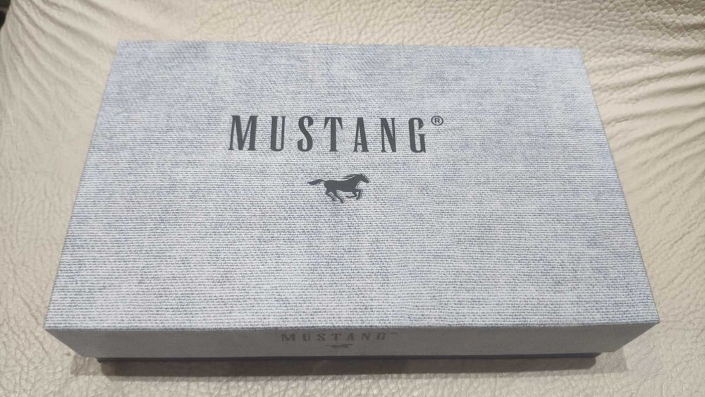 дамски портфейл Mustang Brasilia от естествена кожа  15X10X4 см