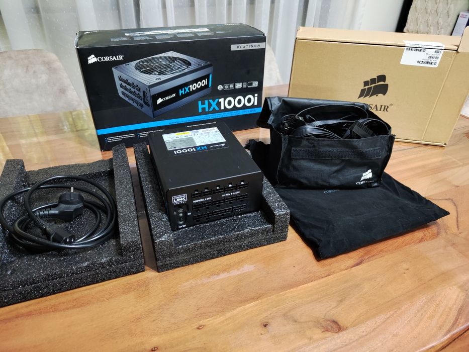 Продавам отлично захранване Corsair HX1000i 1000W 80PLUS Platinum