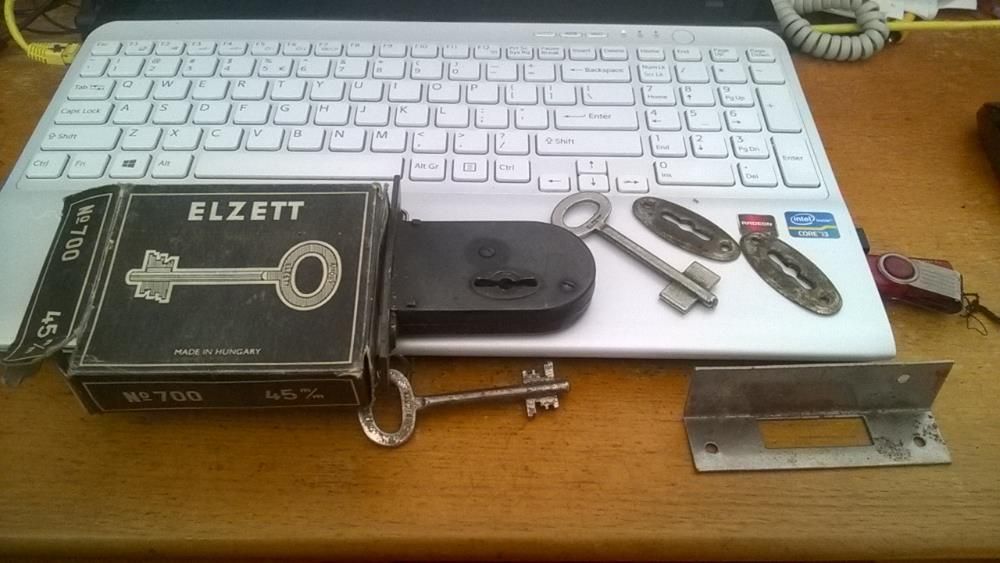 Yale Elzett completa, cu butuc