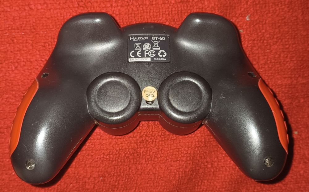 Vând gamepad Marvo GT-60