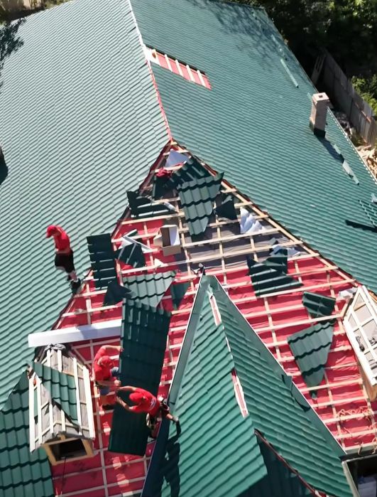 Executam acoperisur tigla metalica și ceramica dulgheri si mansardari