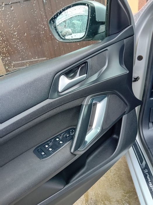 Peugeot 308 SW—1.6HDI—2016