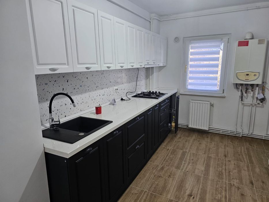 PROPRIETAR inchiriez 4 cam Eremia