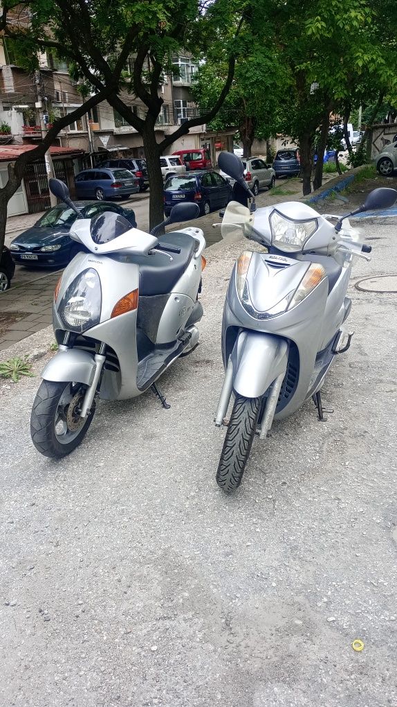 Хонда нес 125 скутер