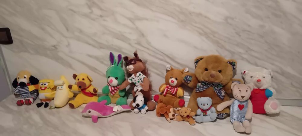 Лот плюшени играчки.
