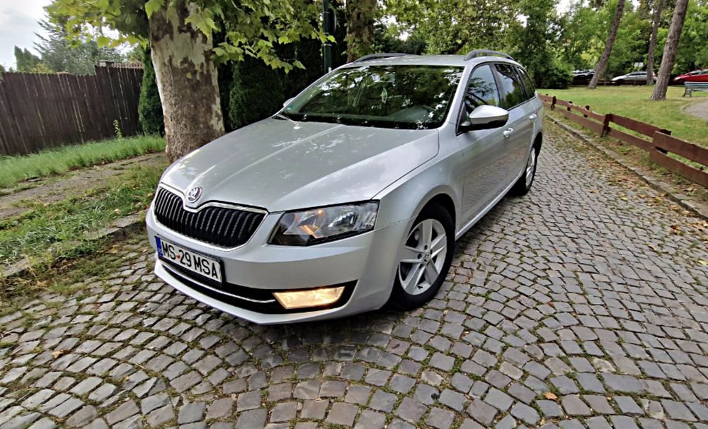 Vând Skoda Octavia 3