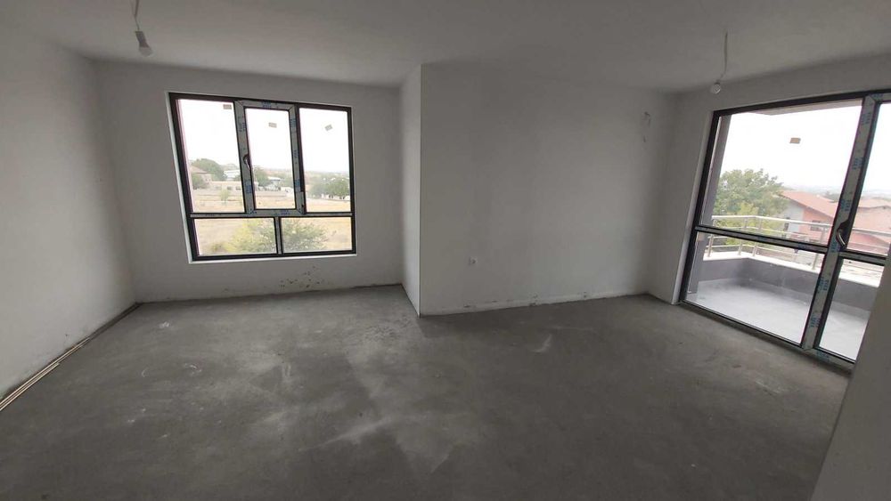 Продава се Тристаен апартамент в с. Белащица, Област Пловдив - 90 кв.м за 1134 €/кв.м - Снимка #8