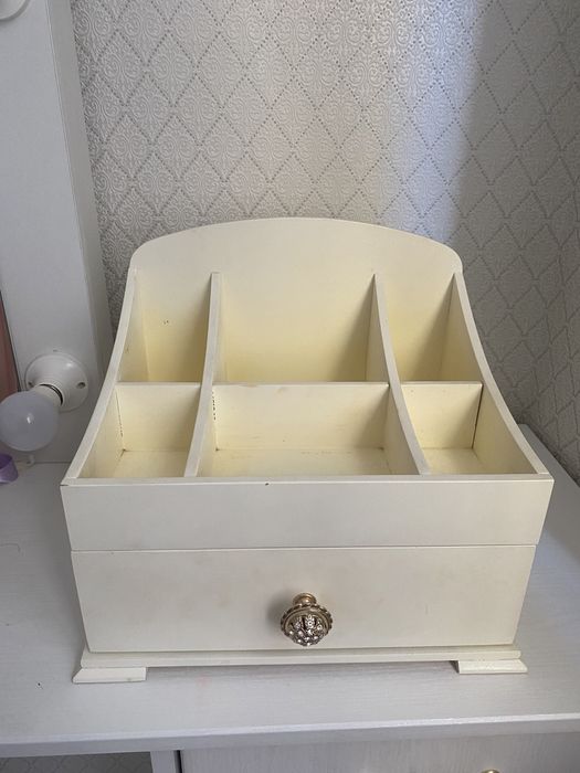 Деревянный Комод для косметики