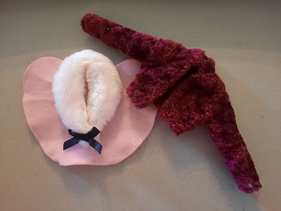 Дрехи за кукли Барби и Кен