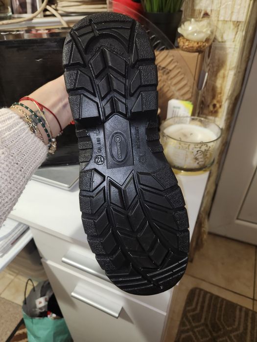 Safety мъжки обувки с метално бомбе