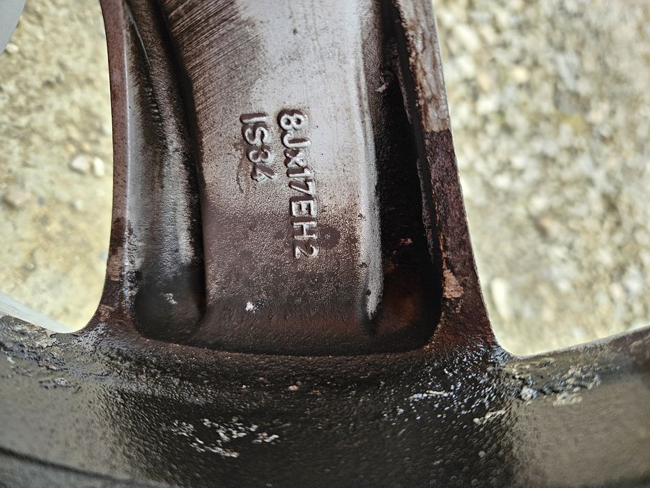 Vând jante originale BMW pe 17