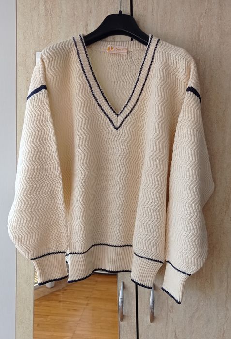 Италиански бял пуловер, Нов, с подарък топла шапка