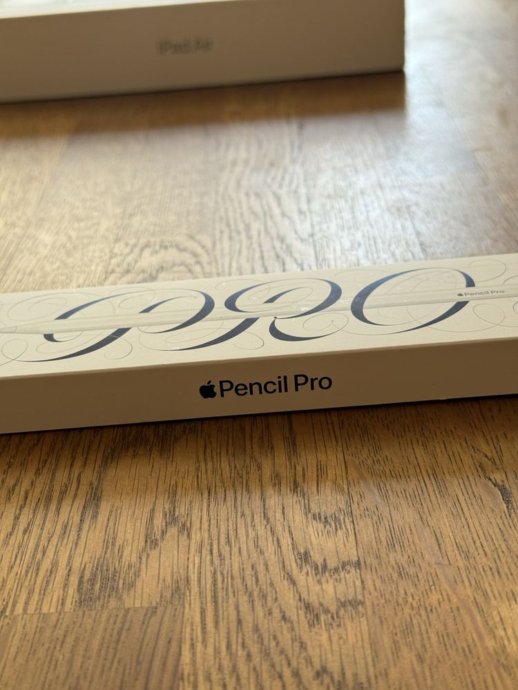 ЗАПЕЧАТАН! iPad Air M3 (2025) 11″ 128GB Space Gray + подарък аксесоари