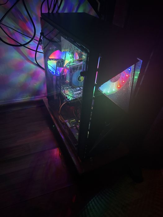 Продам комутерный блок в хорошем состоянии