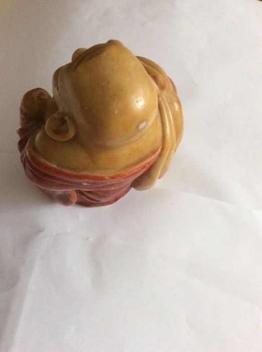 Statueta Buddha fericit si aducator de bogatie