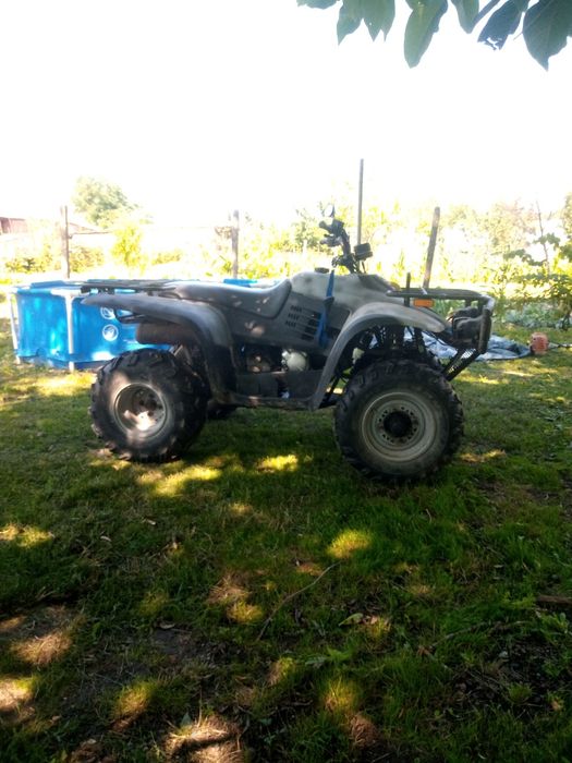 Vând ATV Linhai 300.