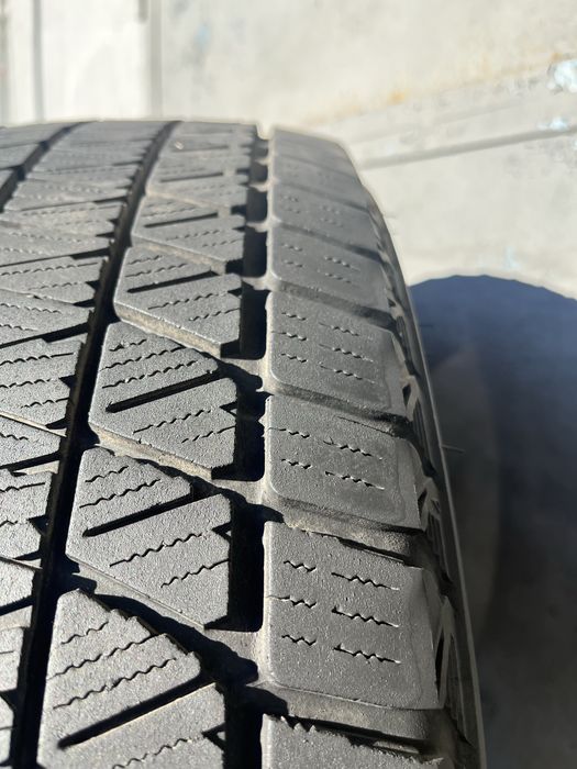 4 бр. зимни гуми 225/65/17 Bridgestone DOT 3021 5-6 mm