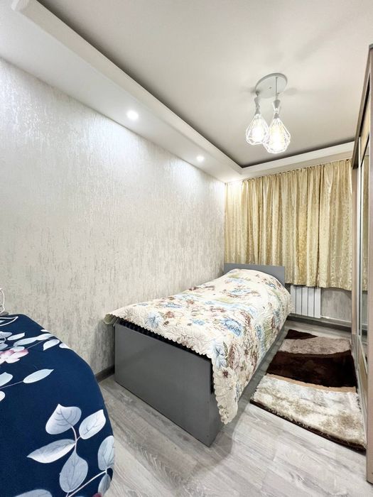 Срочно прадайутса квартера салом чойхана Мирзо Улугбек район