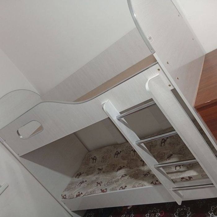 Detiskiy karovat 2 qavatli