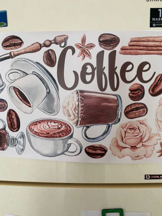 Наклейка на стену