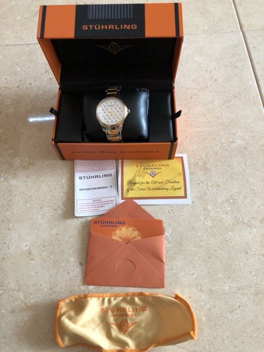 Часовник Stuhrling