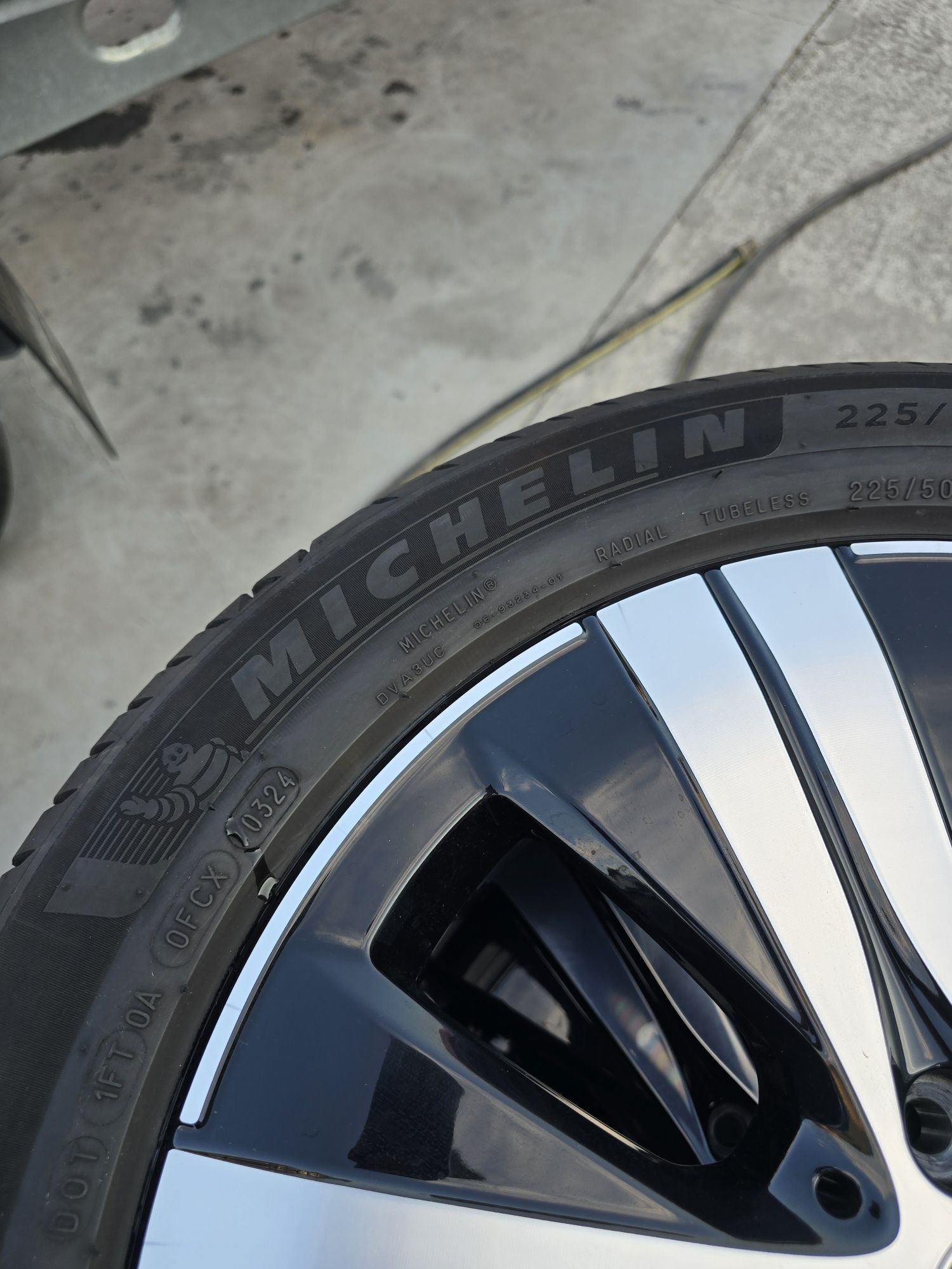 4 Броя Гуми 225/50/17 // 245/45/17 Michelin 23/24dot 6,8mm СПОРТ ПАКЕТ