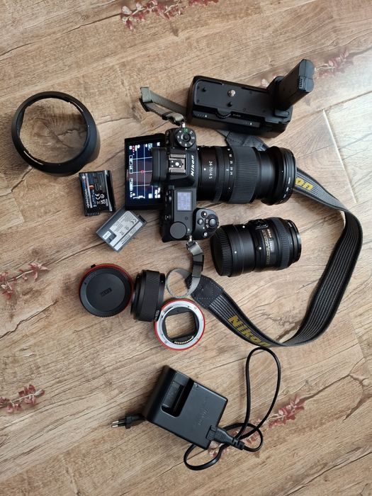 Nikon z6 cu obiective si accesorii