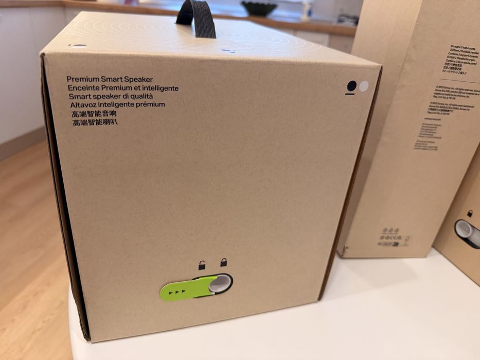 2 Sonos Era 300 + suport prindere perete original Sonos