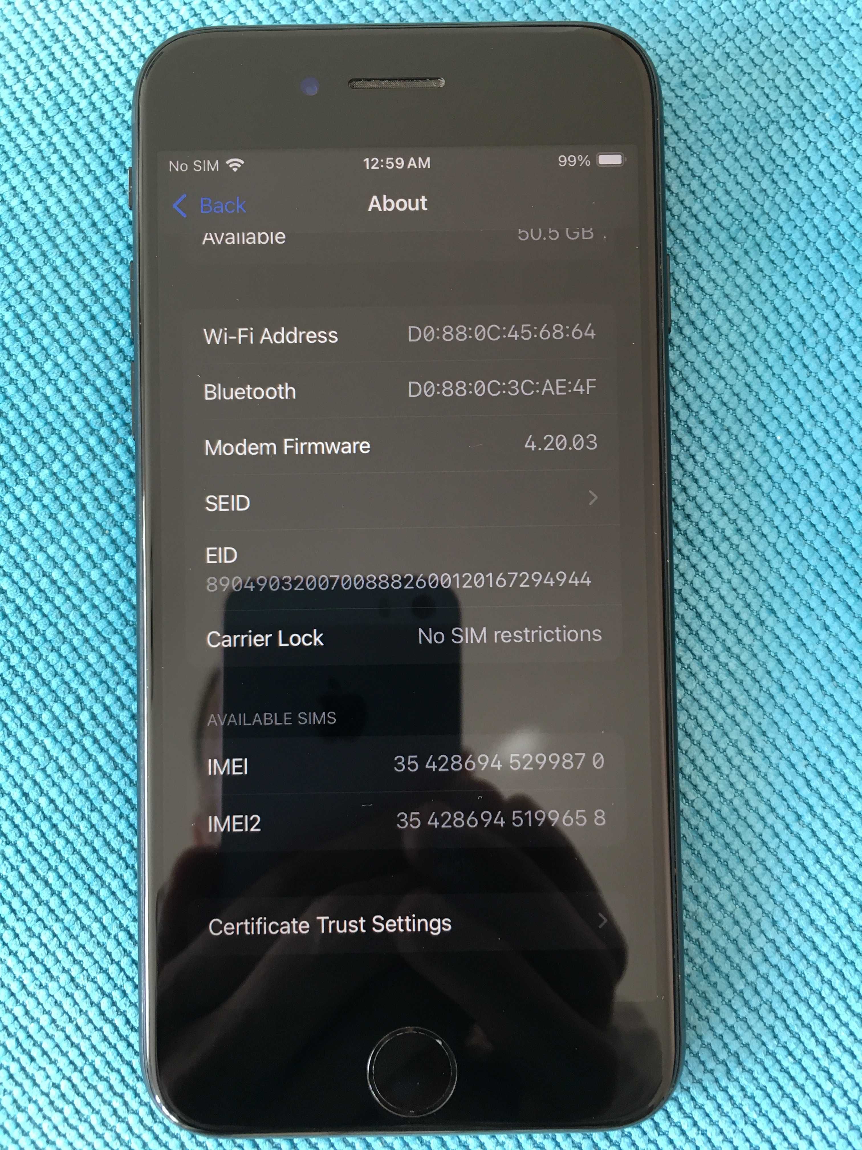 iPhone SE 2022 (3rd gen) 64GB с 5G и esim