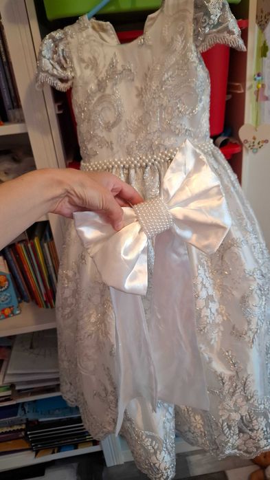 Rochita mireasa fetite 6-7 ani